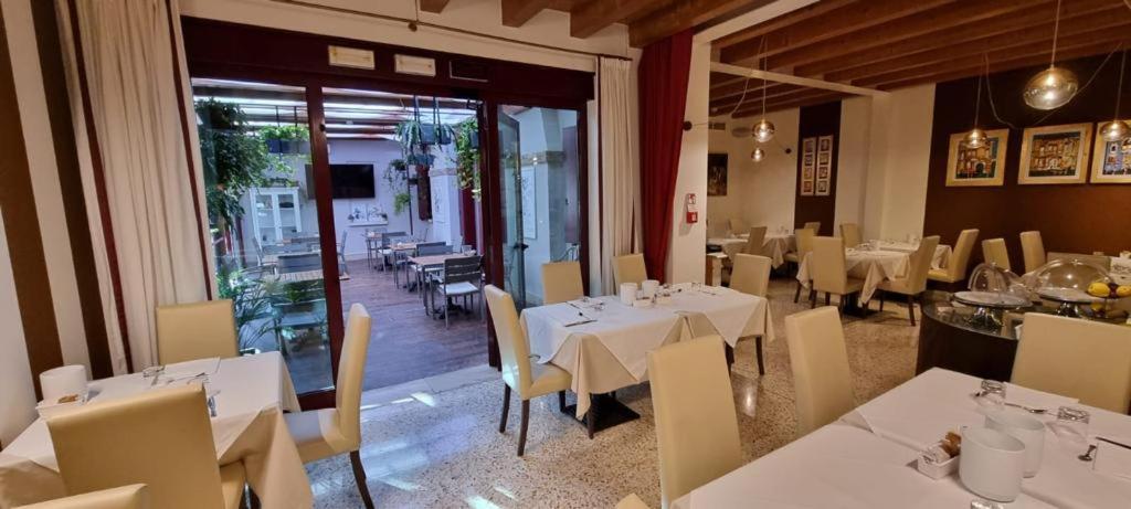 Unahotels Eco Costanza Venezia Hotel 3*